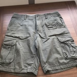 Men’s gap ash khaki shorts